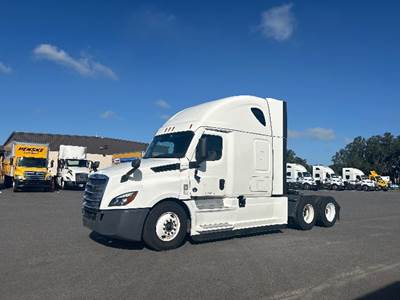 Freightliner Cascadia 126 Sleeper Semi Truck - 72" Integral Sleeper, 455HP, 12 Speed Automatic