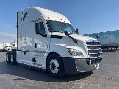 Freightliner Cascadia 126 Sleeper Semi Truck - 72" Integral Sleeper, 455HP, 12 Speed Automatic