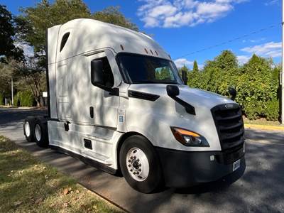 Freightliner Cascadia 126 Sleeper Semi Truck - 72" Integral Sleeper, 455HP, 12 Speed Automatic