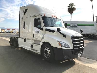 Freightliner Cascadia 126 Sleeper Semi Truck - 72" Integral Sleeper, 455HP, 12 Speed Automatic