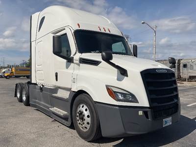 Freightliner Cascadia 126 Sleeper Semi Truck - 72" Integral Sleeper, 455HP, 12 Speed Automatic