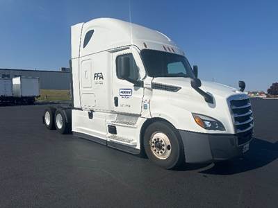 Freightliner Cascadia 126 Sleeper Semi Truck - 72" Integral Sleeper, 455HP, 12 Speed Automatic