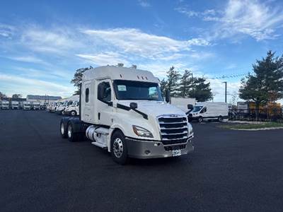 Freightliner Cascadia 126 Sleeper Semi Truck - 60" Integral Sleeper, 455HP, 12 Speed Automatic