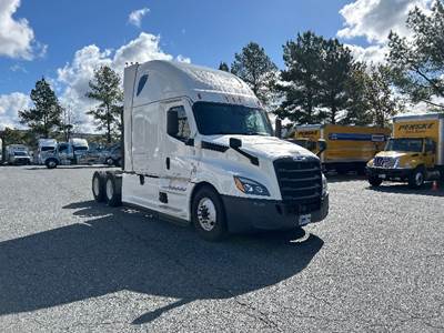 Freightliner Cascadia 126 Sleeper Semi Truck - 72" Integral Sleeper, 455HP, 12 Speed Automatic