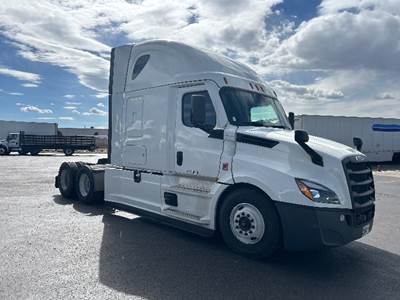 Freightliner Cascadia 126 Sleeper Semi Truck - 72" Integral Sleeper, 455HP, 12 Speed Automatic
