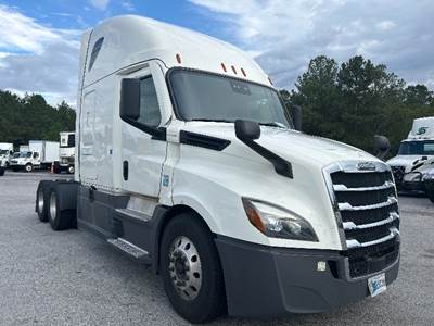 Freightliner Cascadia 126 Sleeper Semi Truck - 72" Integral Sleeper, 455HP, 12 Speed Automatic