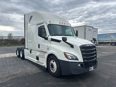 Freightliner Cascadia 126 Sleeper Semi Truck - 72" Integral Sleeper, 455HP, 12 Speed Automatic