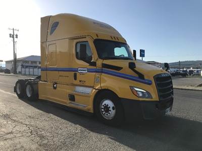 Freightliner Cascadia 126 Sleeper Semi Truck - 72" Integral Sleeper, 455HP, 12 Speed Automatic