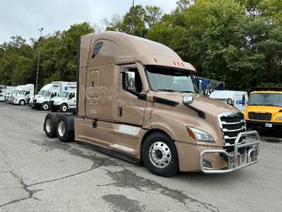 Freightliner Cascadia 126 Sleeper Semi Truck - 72" Integral Sleeper, 455HP, 12 Speed Automatic
