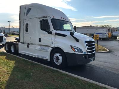 Freightliner Cascadia 126 Sleeper Semi Truck - 72" Integral Sleeper, 455HP, 12 Speed Automatic