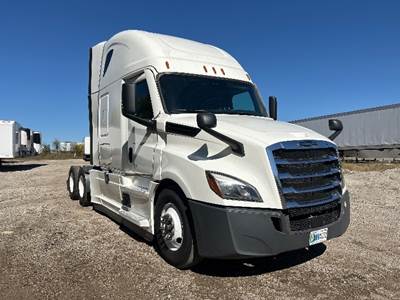 Freightliner Cascadia 126 Sleeper Semi Truck - 72" Integral Sleeper, 455HP, 12 Speed Automatic