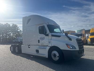 Freightliner Cascadia 126 Sleeper Semi Truck - 72" Integral Sleeper, 455HP, 12 Speed Automatic