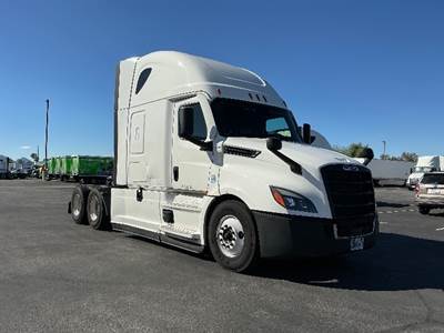 Freightliner Cascadia 126 Sleeper Semi Truck - 72" Integral Sleeper, 455HP, 12 Speed Automatic