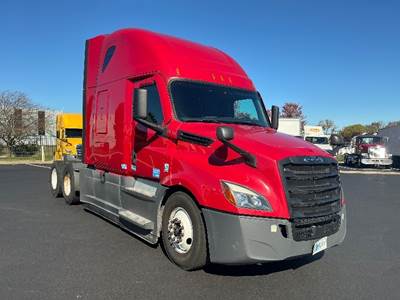 Freightliner Cascadia 126 Sleeper Semi Truck - 72" Integral Sleeper, 455HP, 12 Speed Automatic