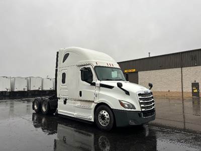 Freightliner Cascadia 126 Sleeper Semi Truck - 72" Integral Sleeper, 455HP, 12 Speed Automatic