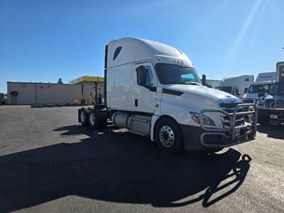 Freightliner Cascadia 126 Sleeper Semi Truck - 72" Integral Sleeper, 455HP, 12 Speed Automatic