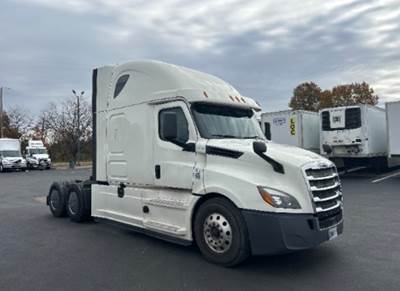 Freightliner Cascadia 126 Sleeper Semi Truck - 72" Integral Sleeper, 455HP, 12 Speed Automatic