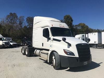 Freightliner Cascadia 126 Sleeper Semi Truck - 60" Integral Sleeper, 455HP, 12 Speed Automatic
