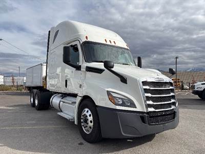 Freightliner Cascadia 126 Sleeper Semi Truck - 72" Integral Sleeper, 455HP, 13 Speed Manual
