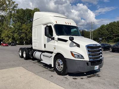 Freightliner Cascadia 126 Sleeper Semi Truck - 72" Integral Sleeper, 455HP, 12 Speed Automatic