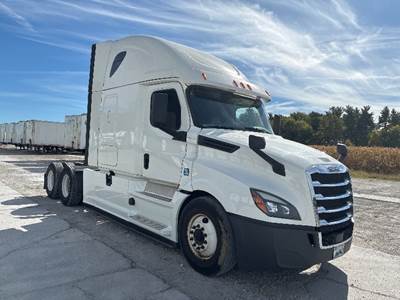 Freightliner Cascadia 126 Sleeper Semi Truck - 72" Integral Sleeper, Cummins 450HP, 13 Speed Automatic