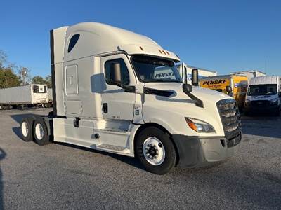 Freightliner Cascadia 126 Sleeper Semi Truck - 72" Integral Sleeper, Cummins 450HP, 13 Speed Automatic