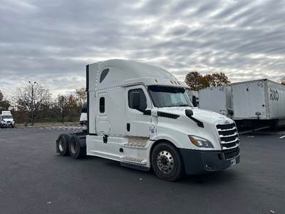 Freightliner Cascadia 126 Sleeper Semi Truck - 72" Integral Sleeper, 455HP, 12 Speed Automatic