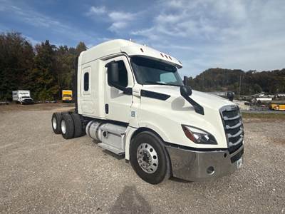 Freightliner Cascadia 126 Sleeper Semi Truck - 60" Integral Sleeper, 455HP, 12 Speed Automatic