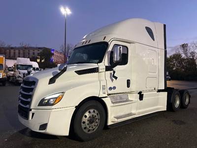 Freightliner Cascadia 126 Sleeper Semi Truck - 72" Integral Sleeper, 455HP, 10 Speed Manual