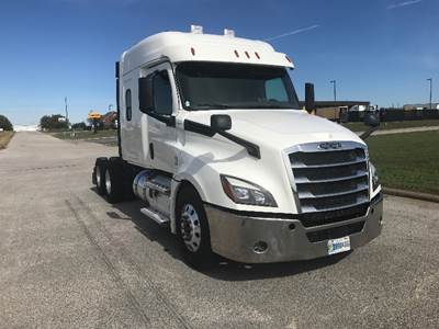 Freightliner Cascadia 126 Sleeper Semi Truck - 60" Integral Sleeper, 455HP, 12 Speed Automatic