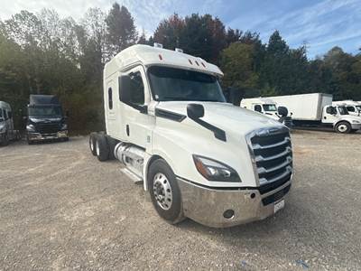 Freightliner Cascadia 126 Sleeper Semi Truck - 60" Integral Sleeper, 455HP, 12 Speed Automatic