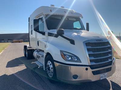 Freightliner Cascadia 126 Sleeper Semi Truck - 60" Integral Sleeper, 455HP, 12 Speed Automatic