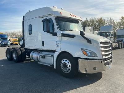 Freightliner Cascadia 126 Sleeper Semi Truck - 60" Integral Sleeper, 455HP, 12 Speed Automatic