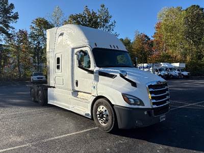 Freightliner Cascadia 126 Sleeper Semi Truck - 72" Integral Sleeper, 475HP, 12 Speed Automatic