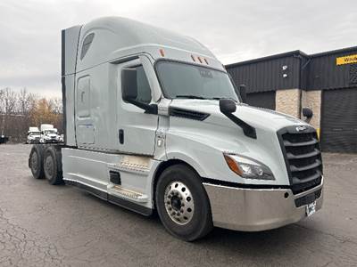Freightliner Cascadia 126 Sleeper Semi Truck - 72" Integral Sleeper, 455HP, 12 Speed Automatic