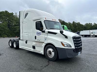 Freightliner Cascadia 126 Sleeper Semi Truck - 72" Integral Sleeper, 455HP, 12 Speed Automatic