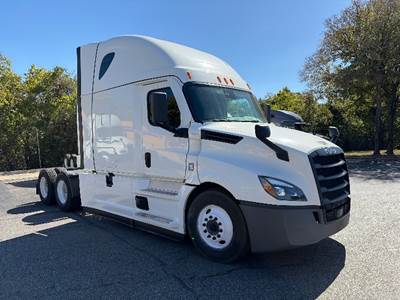 Freightliner Cascadia 126 Sleeper Semi Truck - 72" Integral Sleeper, 455HP, 12 Speed Automatic