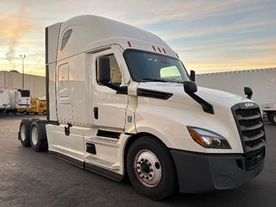 Freightliner Cascadia 126 Sleeper Semi Truck - 72" Integral Sleeper, 455HP, 12 Speed Automatic