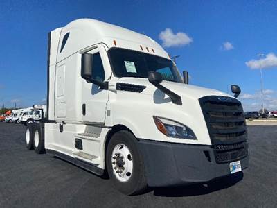 Freightliner Cascadia 126 Sleeper Semi Truck - 72" Integral Sleeper, 455HP, 12 Speed Automatic