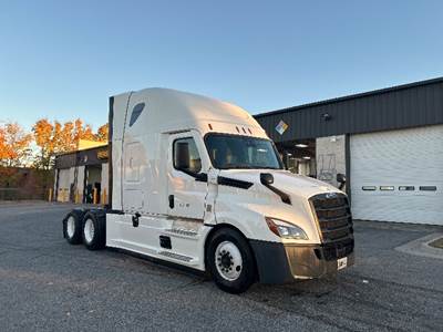 Freightliner Cascadia 126 Sleeper Semi Truck - 72" Integral Sleeper, 455HP, 12 Speed Automatic