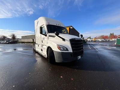 Freightliner Cascadia 126 Sleeper Semi Truck - 72" Integral Sleeper, 455HP, 12 Speed Automatic