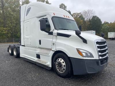 Freightliner Cascadia 126 Sleeper Semi Truck - 72" Integral Sleeper, 400HP, 12 Speed Automatic