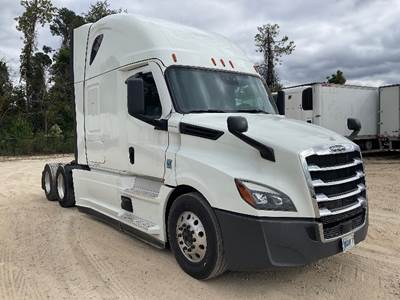 Freightliner Cascadia 126 Sleeper Semi Truck - 72" Integral Sleeper, 400HP, 12 Speed Automatic