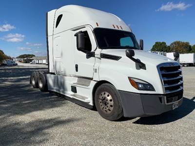 Freightliner Cascadia 126 Sleeper Semi Truck - 72" Integral Sleeper, 400HP, 12 Speed Automatic