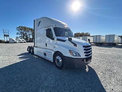 Freightliner Cascadia 126 Sleeper Semi Truck - 72" Integral Sleeper, 400HP, 12 Speed Automatic