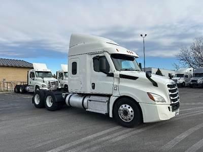 Freightliner Cascadia 126 Sleeper Semi Truck - 60" Integral Sleeper, 505HP, 12 Speed Automatic