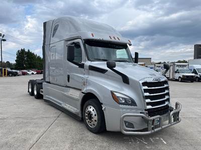Freightliner Cascadia 126 Sleeper Semi Truck - 72" Integral Sleeper, Cummins 500HP, 13 Speed Automatic