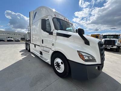 Freightliner Cascadia 126 Sleeper Semi Truck - 72" Integral Sleeper, 455HP, 12 Speed Automatic