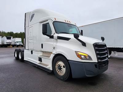 Freightliner Cascadia 126 Sleeper Semi Truck - 72" Integral Sleeper, 455HP, 12 Speed Automatic