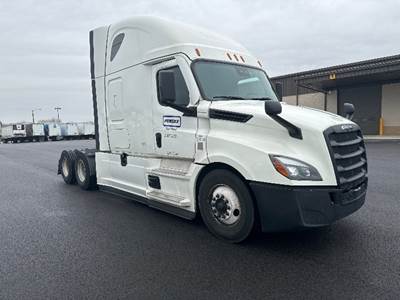 Freightliner Cascadia 126 Sleeper Semi Truck - 72" Integral Sleeper, 455HP, 12 Speed Automatic
